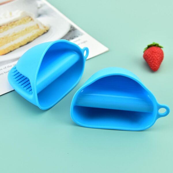 SYGA Set of 2 Silicone Pinch Grip Mitten Oven Mitt Gripper Grip Kitchen Potholder Utensil Tool, Blue - 2 Pcs