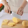 Stainless Steel Potato Cutter, Crinkle Choppers French Fries Chips Chopping Knives with Nylon Handle Chopping Knife Carrot Vegetable Salad Waves Cutting (1pcs-Knife Crinkle Cutter)
