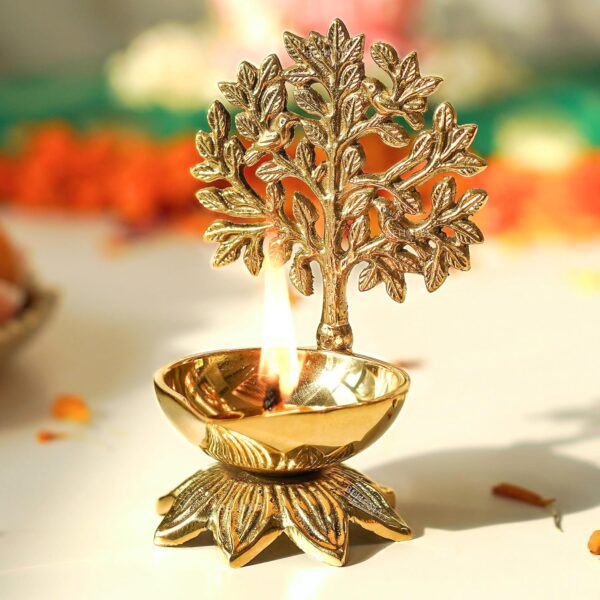 Behoma 100% Pure Brass Kalpavriksha Diya for Puja | Religious Behoma 100% Pure Brass Kalpavriksha Diya for Puja | Religious Deepak for Mandir, Temple, Office & Home Decoration | Handcrafted Tree of Life Diya for Pooja Room | Best Gift for Anniversary, Wedding