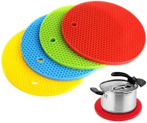 Gadget Deals Silicone Trivets Mats - Hot Mats for Dining Table & Kitchen Counter - Pack of 4