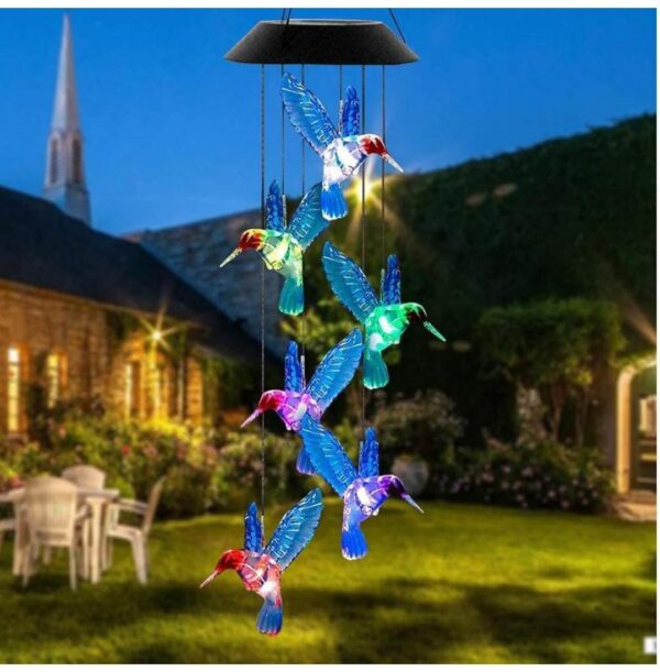 Solar Powered LED Hummingbird Wind Chime, Color Changing Outdoor Garden Light, Mobile Hanging Decoration with Blue Crystal Birds