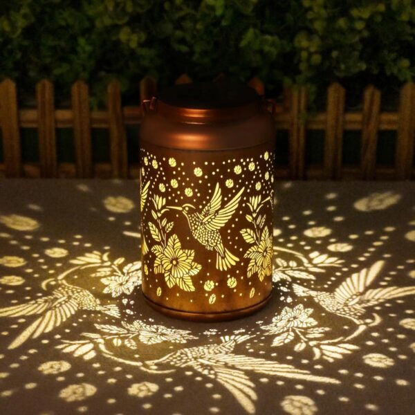 Solar Lantern Outdoor Hummingbird Decorative Solar Lights Waterproof Metal Hanging Lantern LED Solar Garden Light Vintage Solar Lamp Metal Lantern Hummingbird Light A1