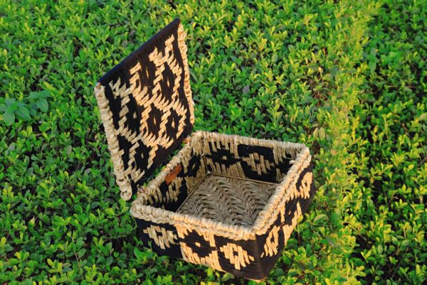 1776125950_Handmade-Jute-Storage-Box-With-Lid-–-Black-Natural-Woven-Decorative-Organizer-–-Eco-Friendly-Multipurpose-Basket-For-Jewelry-Gifts-Home-Decor.jpg Handmade Jute Storage Box With Lid – Black & Natural Woven Decorative Organizer – Eco-Friendly Multipurpose Basket For Jewelry, Gifts & Home Decor