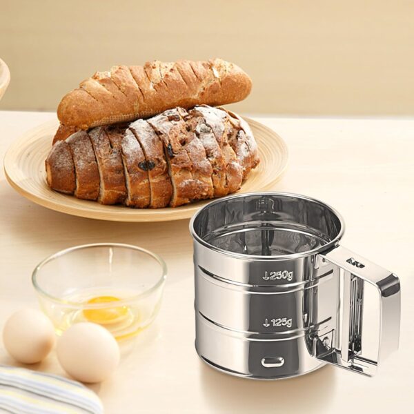 MumdoYAL Flour Sieve, Kitchen Sieve, Icing Sugar Spreader, with Single Operated Handle, Capacity 250 g