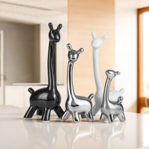 Ekhasa Nostrae Giraffe Family Show Pieces for Home Decor Living Room Garden Decor Items | Cute Animals Showpieces Gift Item for Decoration | Center Table Tv Office Interior Statue Figurines (4 Pcs)