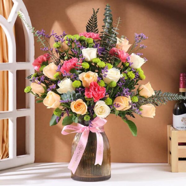 FlowerAura Premium Fresh Live Flower Bouquet of 14 Rose, 5 Carnation & 2 Daisy In Glass Vase Gift For Birthday | Anniversary | Love | Home Decor | Mothers Day Gift For Mom (Same Day Delivery)