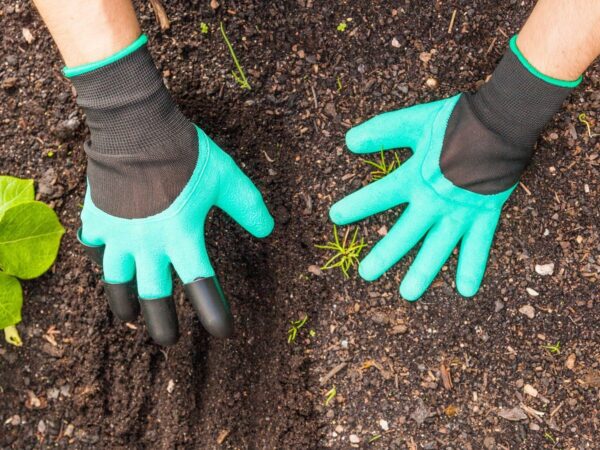 GOPINATH Heavy Duty Garden Farming Gloves Washable with Right Hand GOPINATH Heavy Duty Garden Farming Gloves Washable with Right Hand Fingertips ABS Claws for Pruning, Digging & Planting, Gardening Tool for Home Pots (One Pair)