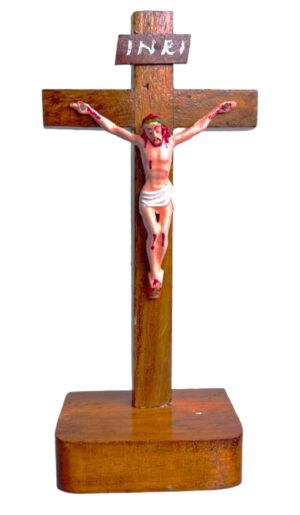 Holy Wooden Cross With Jesus Statue (10W x 20H cm) Holy Wooden Cross With Jesus Statue (10W x 20H cm)