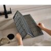 Multipurpose Folding Over Sink Dish Drying Rack – Roll Up Heat Resistant Silicone Kitchen Drainer – Collapsible Sink Rack for Fruits, Vegetables and Utensils (1 Pcs)