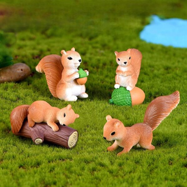ascension 4 Pcs Cute Mini Squirrel Animal Miniature Figurines for Home, Living Room, Fairy Garden, Restaurant Decoration Mini Fairy Forest Landscape Cake Decoration Items