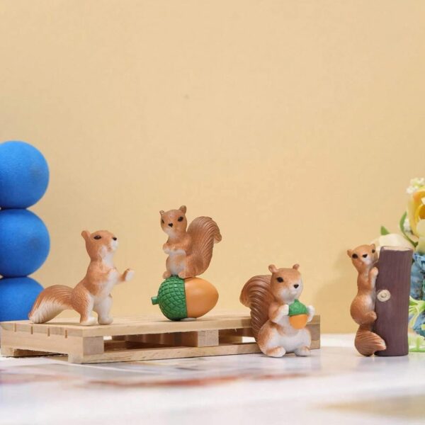 ascension 4 Pcs Cute Mini Squirrel Animal Miniature Figurines for Home, Living Room, Fairy Garden, Restaurant Decoration Mini Fairy Forest Landscape Cake Decoration Items