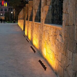 kh Solar 4 LED Warm White Wall Light, IP65 Waterproof kh Solar 4 LED Warm White Wall Light, IP65 Waterproof Outdoor Solar Garden Light, Single Sided Up & Down Rotatable Wall Lamp, Solar Powered ABS Courtyard Lighting for Hotel, Yard & Exterior Walls