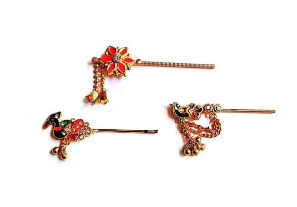 krishnagallery Peacock Laddu Gopal Metal Look Shinning Bansuri (Multicolour) Hair Clip, Pack of 1, Unisex, Small